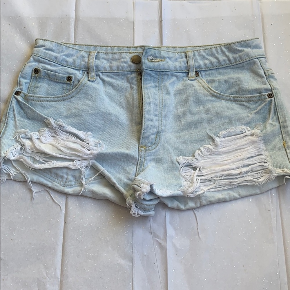 Light blue Denim short: us27